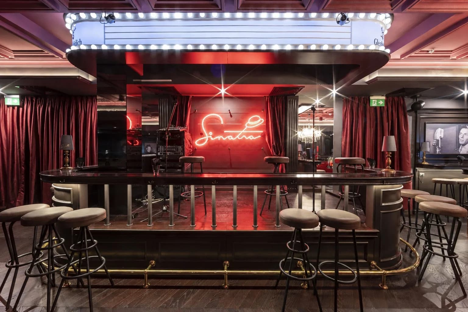 Обществен интериор PIANO BAR SINATRA BURGAS в Бургас — ROOMSTUDIO